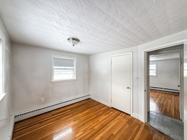 Building Photo - 16 Christy Ln