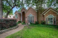 Building Photo - 124 Dickens Dr