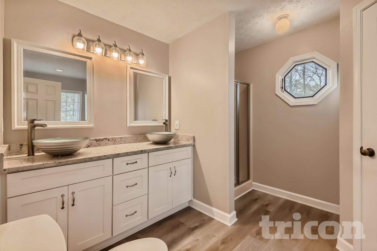 Building Photo - 530 N Oakland Cir