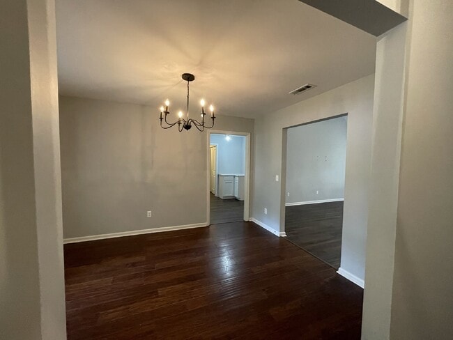 Building Photo - Home For Rent