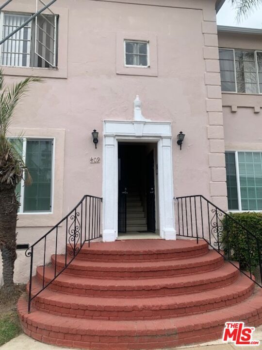 Primary Photo - 409 E Regent St