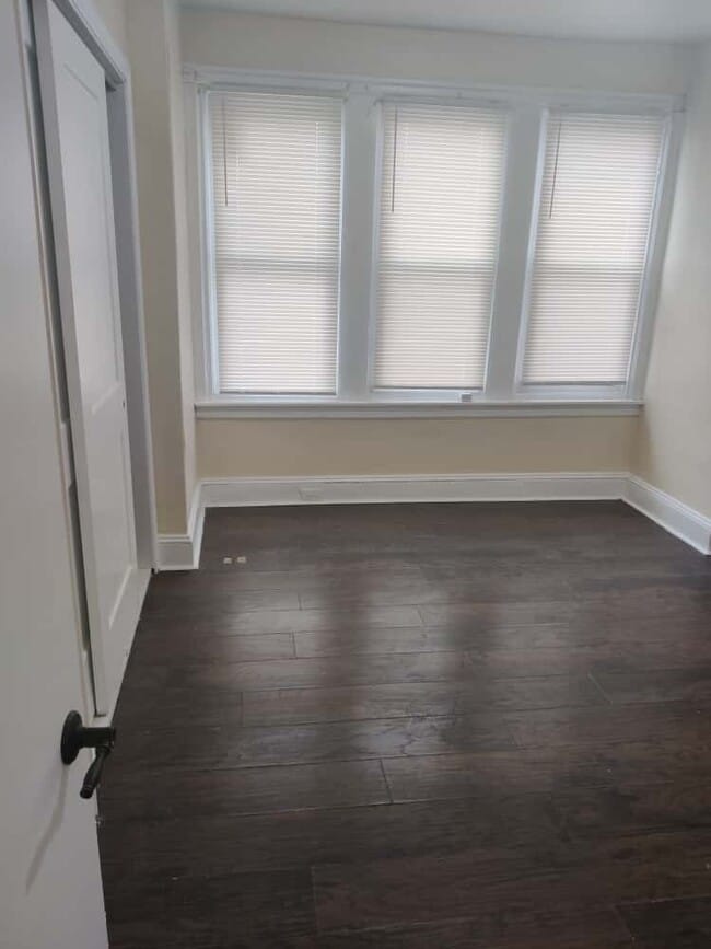 Building Photo - 617 E Hilton St