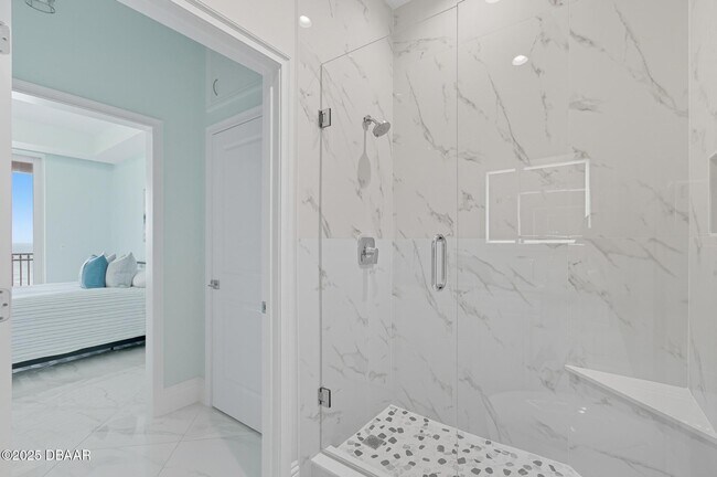 Building Photo - 200 Ocean Crest Dr