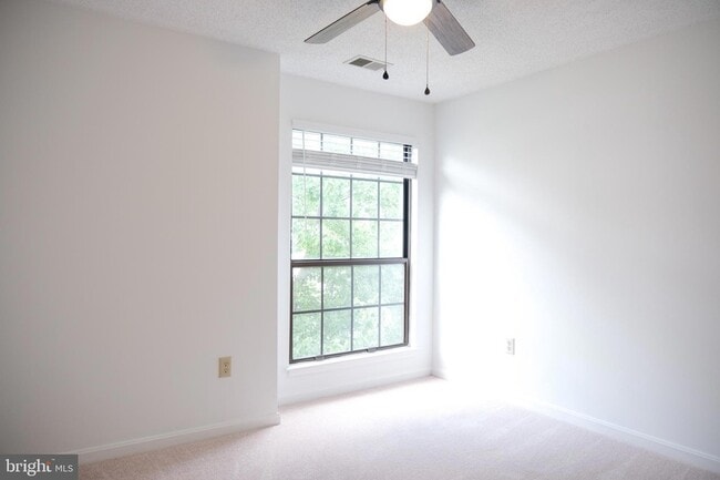 Building Photo - 6941 Mary Caroline Cir