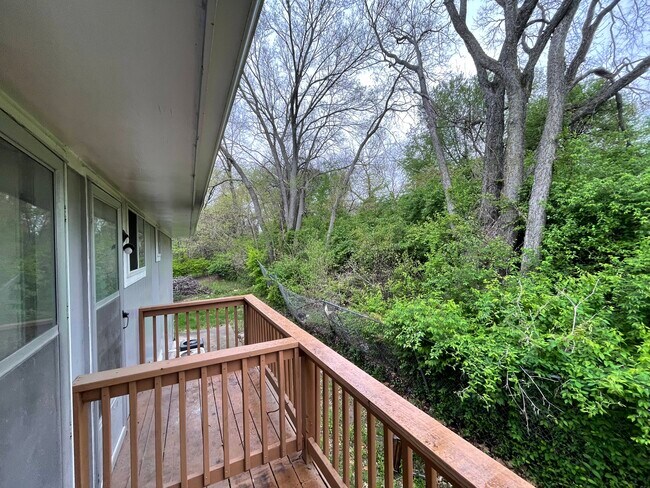 Building Photo - 636 N 31st St