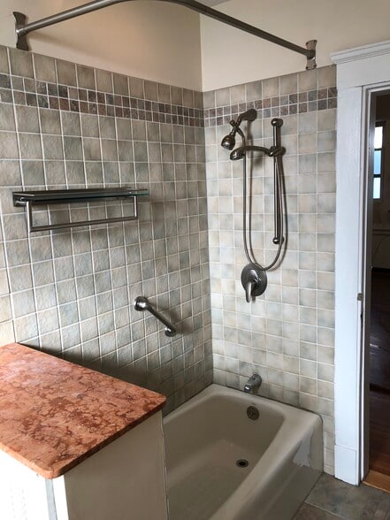 Bathroom - 94 Linden St