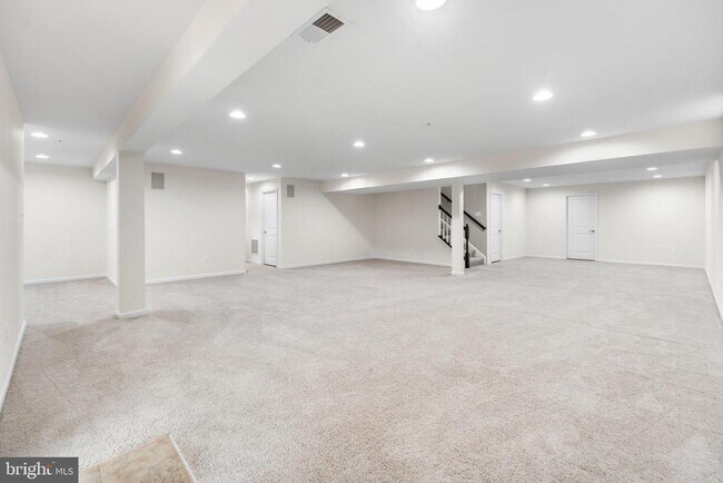Building Photo - 7570 Arundel Woods Dr