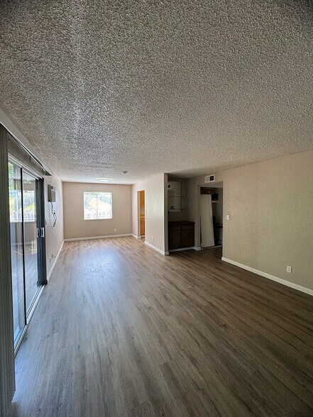 Building Photo - 118 Yorkshire Ct