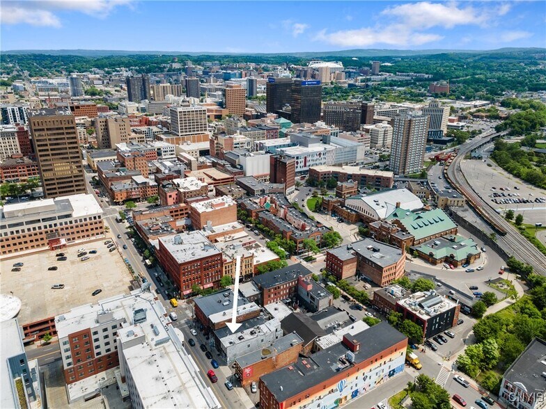 Building Photo - 317 W Fayette St