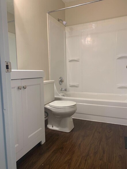 Building Photo - 5984 Little Brook Way