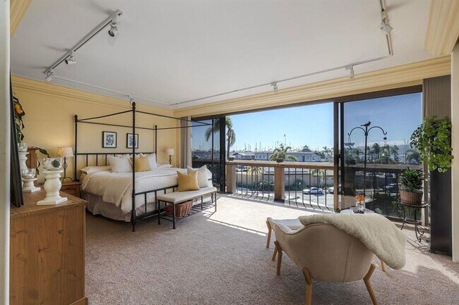 Building Photo - Live at Le Rondelet - Two Bedrooms and Views!