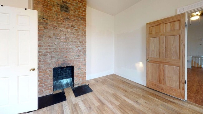 Building Photo - 26 W Hollister St