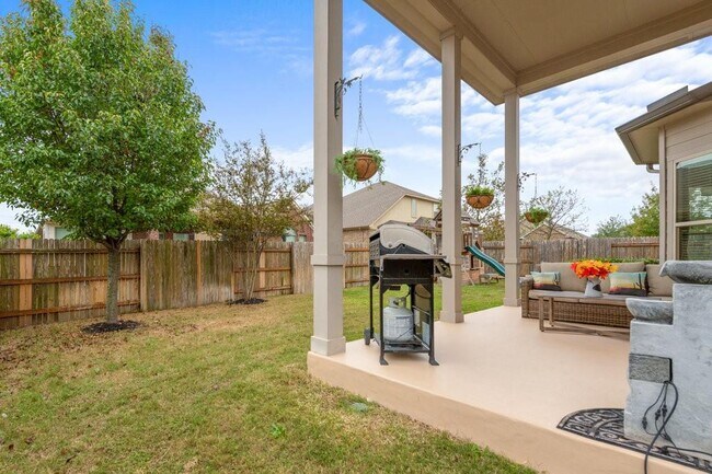 Building Photo - 2915 Bluffstone Dr