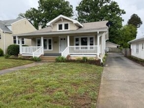 Building Photo - 1007 Sunset Ave