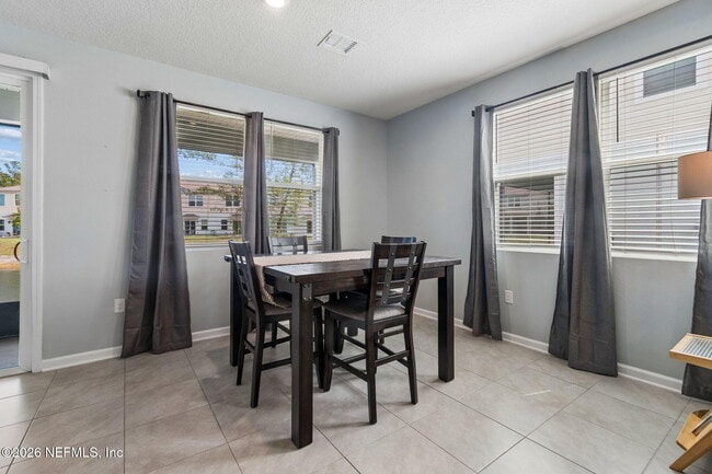 Building Photo - 49 Pasadena Dr