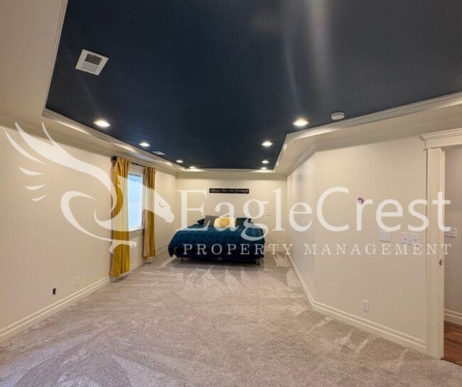 Building Photo - Beautiful Five Bedroom Home with Acreage