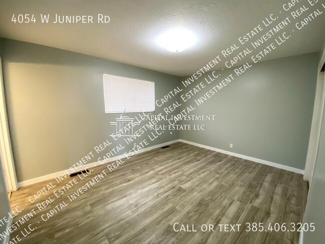 Building Photo - 4054 W Juniper Rd