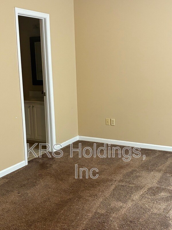 Building Photo - 1262 Old Windmill Cir