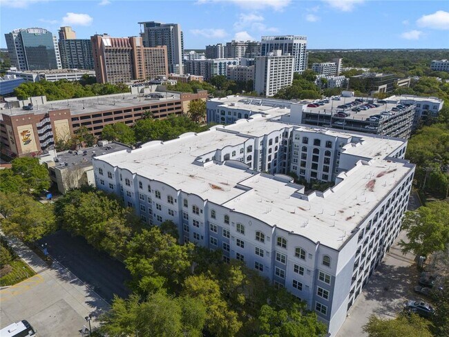 Building Photo - 204 E South St
