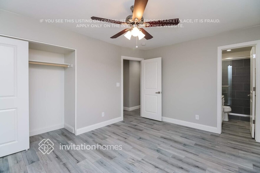 Building Photo - 7801 E Loma Land Dr