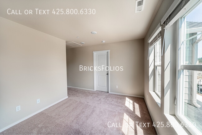 Building Photo - 4245 Pronghorn Pl