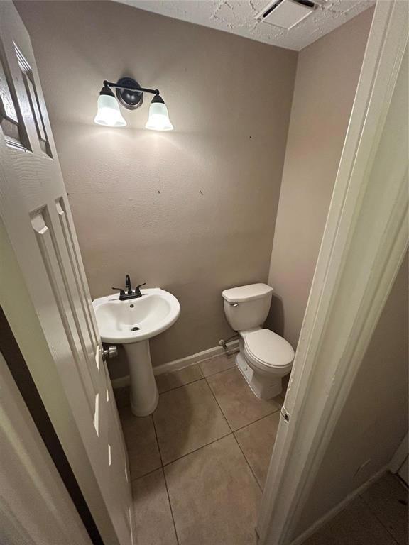 Building Photo - 13507 White Cliff Dr