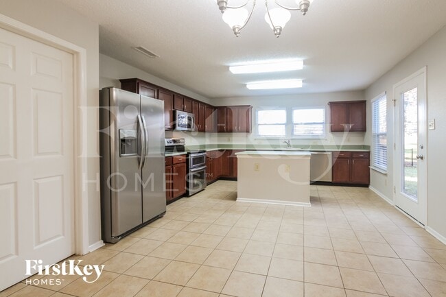 Building Photo - 12735 Howe Rd