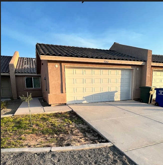 Primary Photo - 7351 E 37th Pl