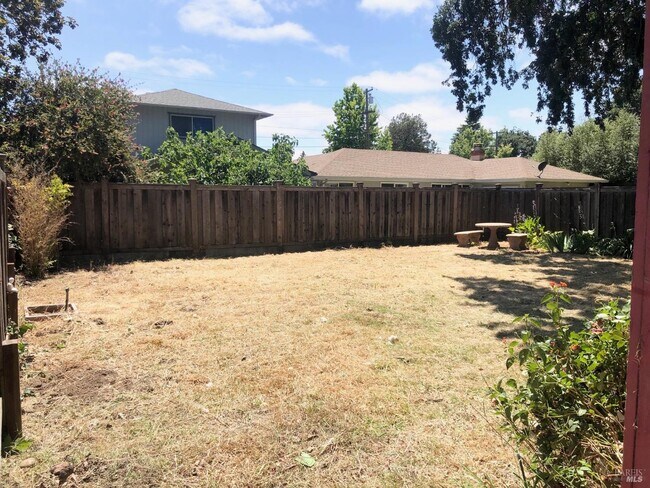 Building Photo - 334 Ridgway Ave