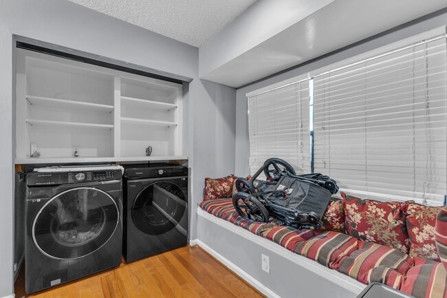 Building Photo - 7731 Falcon Rest Cir
