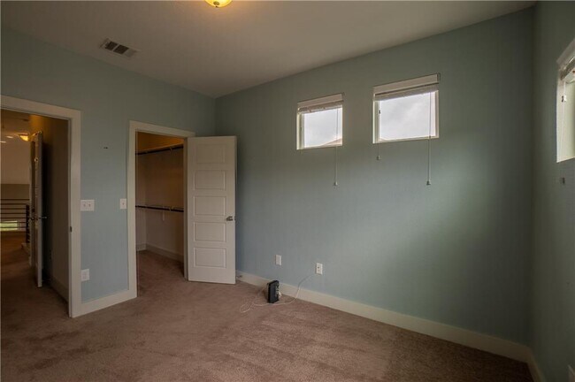 Building Photo - 2312 Montague St