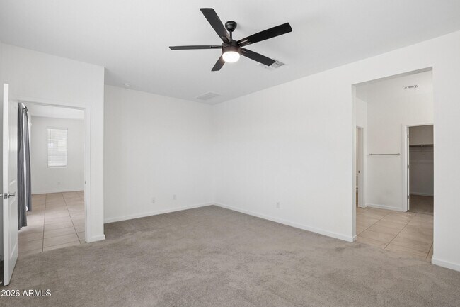Building Photo - 25293 W Wayland Dr
