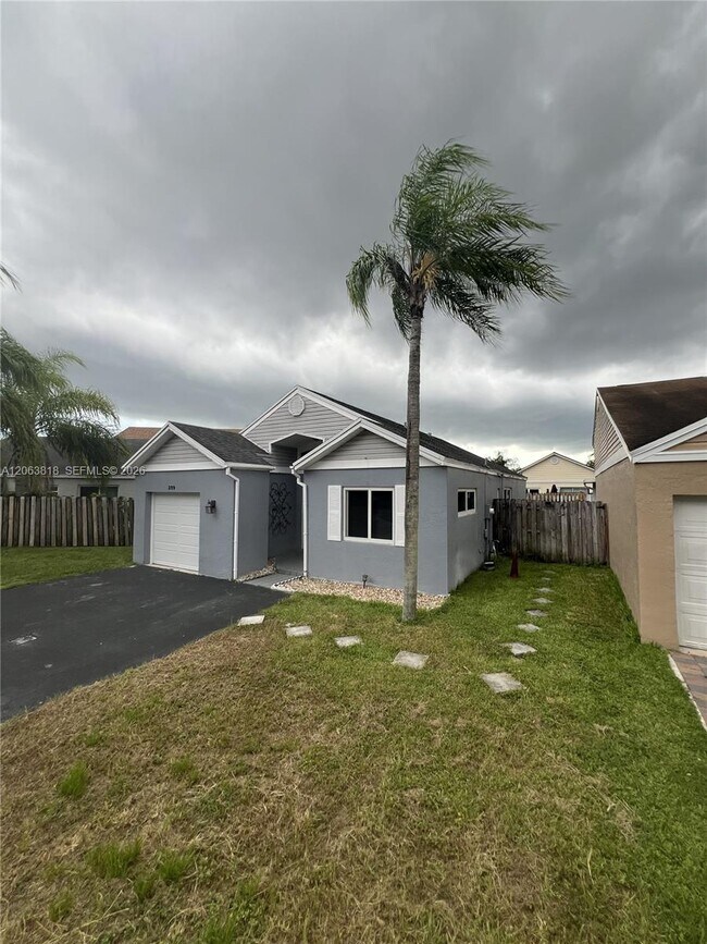 Building Photo - 289 SW 159th Ln