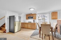 Building Photo - 7109 Layton Dr