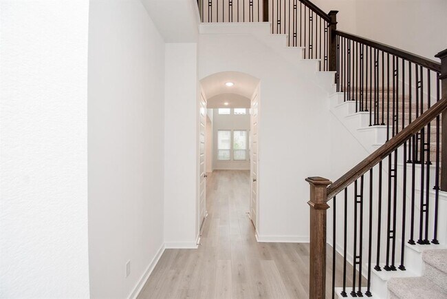 Building Photo - 6507 Bramble Cv Ln