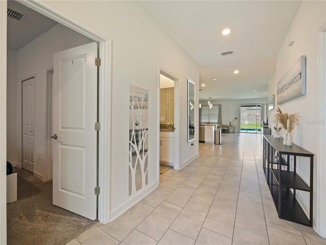 Building Photo - 9084 Sommerset Hills Dr