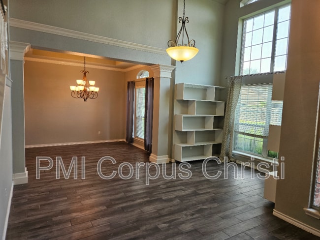 Building Photo - 5107 High Bank Dr