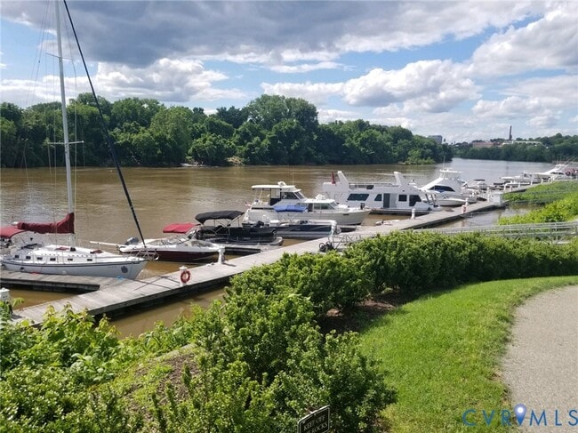 Building Photo - 4940 Old Main St