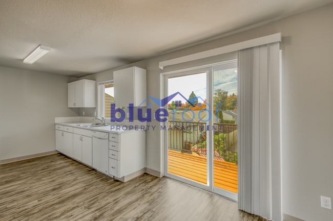Building Photo - 615 N Elliott Road Unit C
