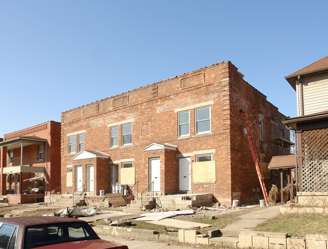 Primary Photo - 1441-1445 N 5th St