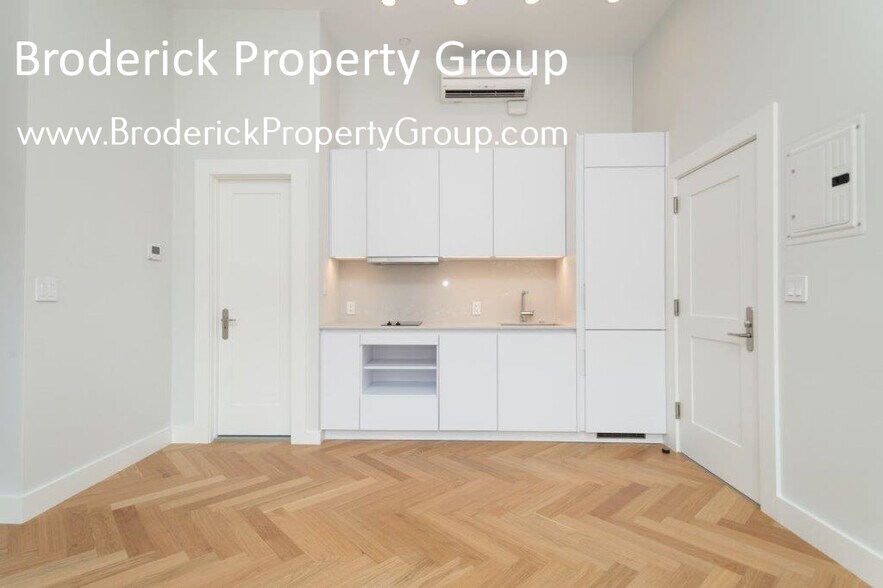 Building Photo - 457 Massachusetts Ave