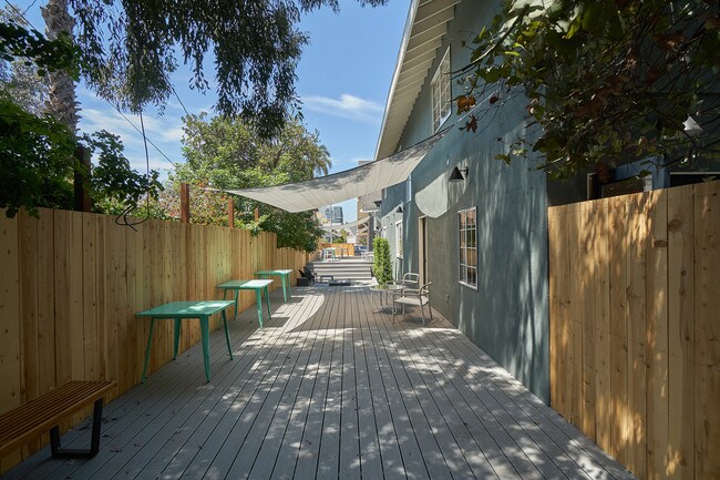 Building Photo - 152 S Serrano-2A