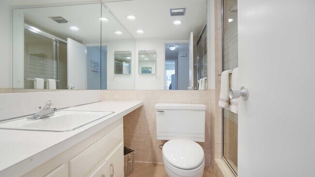 Building Photo - 4010 Galt Ocean Dr