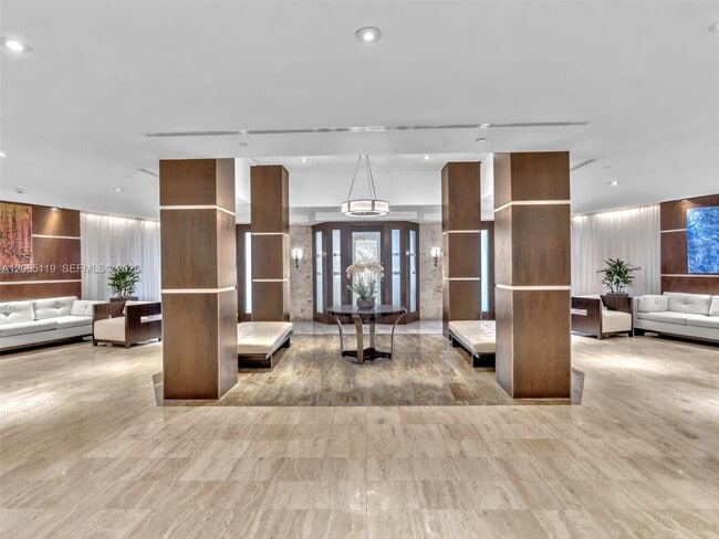 Building Photo - 2451 Brickell Ave