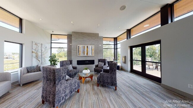 Building Photo - 2877 Rayfield Ave