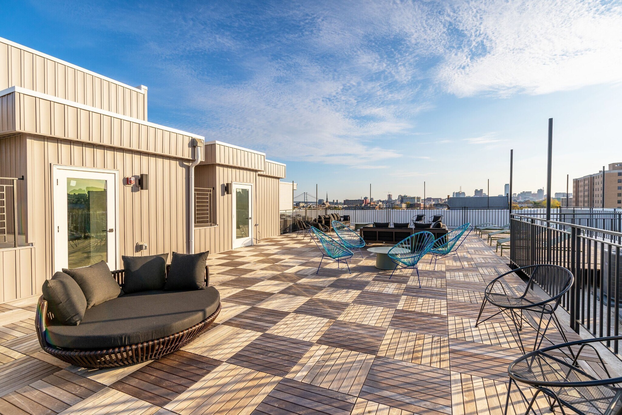 Building Photo - 629 W Girard Ave