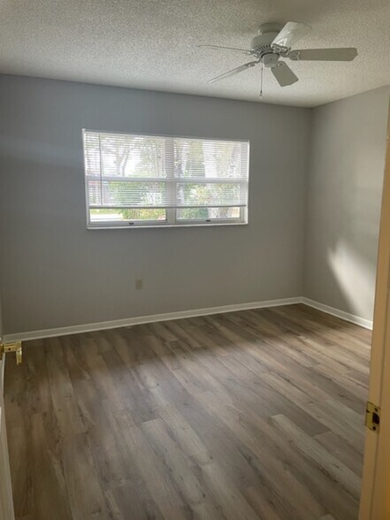 blinds and ceiling fans - 6396 27th St N