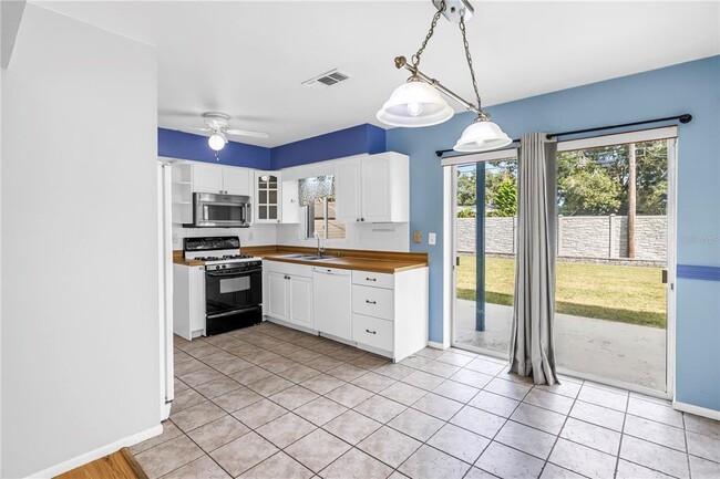 Building Photo - 6519 27th Way N