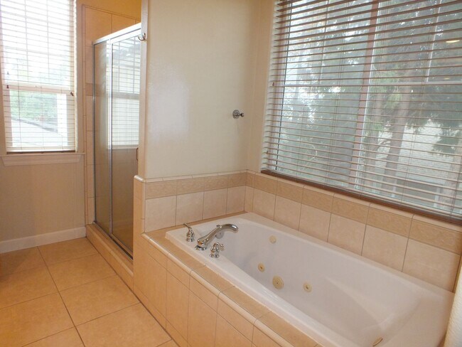 Building Photo - 3/2.5 2300 sf Cameron Park home