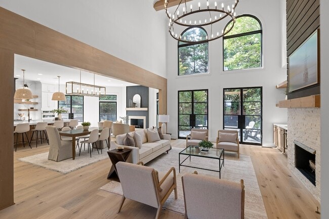 Building Photo - 1103 Centennial Dr